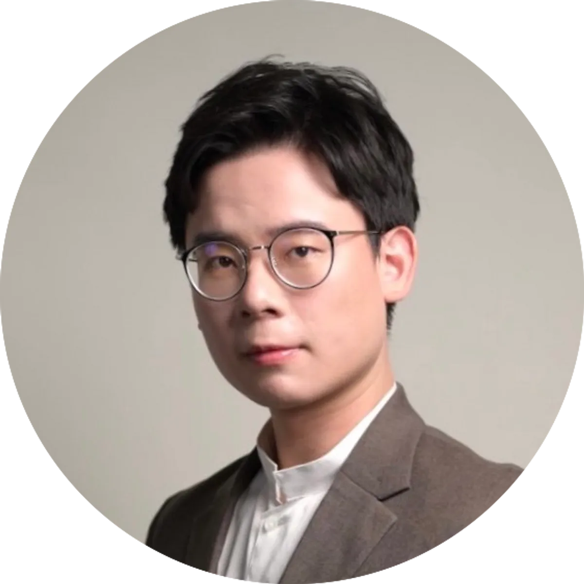 如何用自律習慣賺取斜槓收入？上班族斜槓年收 300 萬的秘訣｜ACCUPASS